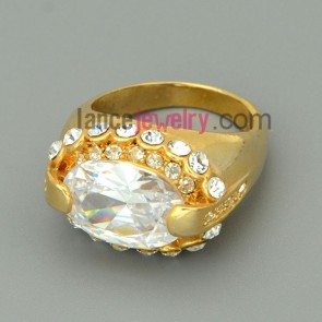 Striking white color crystal and rhienstone decorated alloy rings