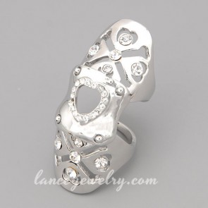 Romantic folding ring with many shiny rhinestone decorated 
