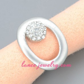 Mignon ring with shiny rhinestone decoration