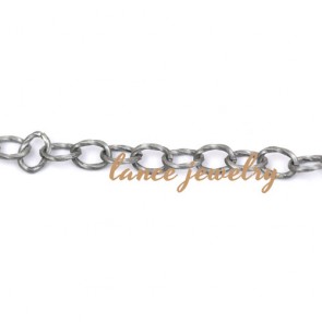 Rectangular shaped linking iron chain,white or gold
