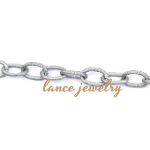 Elegant Gold/White-Plated Engraved Twill Decorative Chain 