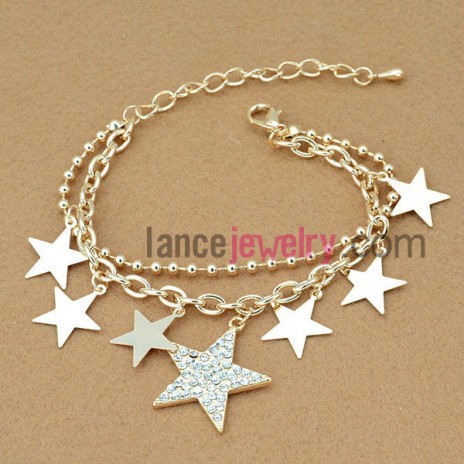 Beautiful alloy chain link bracelet with rhinestone star decoration