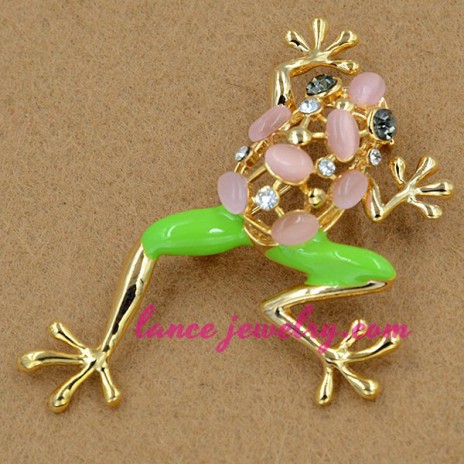 Lovely frog modelwith cat eye decoration brooch 