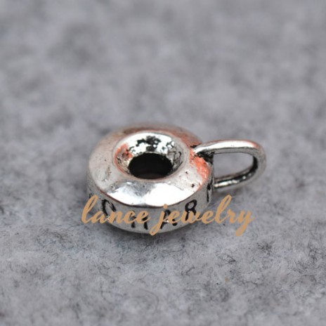 Good quality 1.09g ring shaped zinc alloy pendant