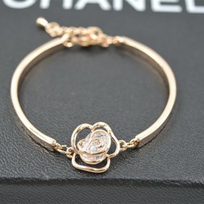 European And American Fashionable Hollow Flower Diamond Sweet And Cute Bracelet 