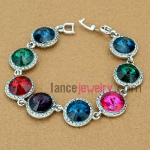 Nice rhinestone beads decorated bracelet
