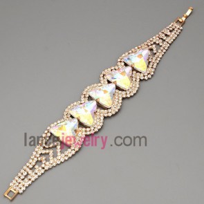 Romantic bracelet with brass claw chain decorated shiny rhinestone and colorful crystal 
