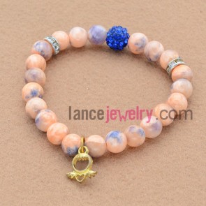 Classioc blue color rhinestone and alloy findings bead bracelet with heart pendant.