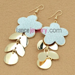 Romantic earrings with iron cute flower pendant decorated shiny pearl 