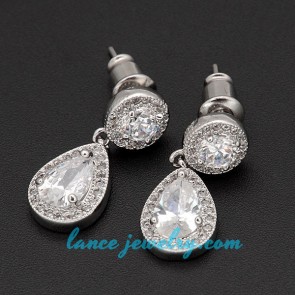 Charming earrings with brass alloy & cubic zirconia pendants decoration