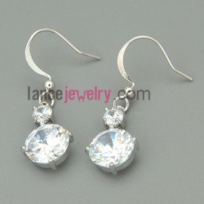 Nice drop earrings with zirconia pendant