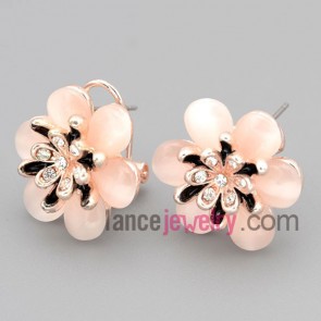 Sweet stud earrings with zinc alloy decorated shiny rhinestone and pink cat eyes