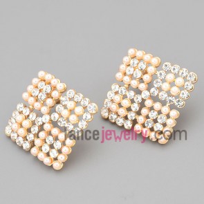 Sweet  stud earrings with gold zinc alloy decorated shiny rhinestone  and abs beads