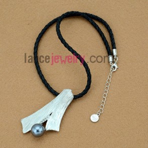 Simple pendant necklace with black color cord chain 