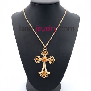 Classic golden color necklace with sweet pendant