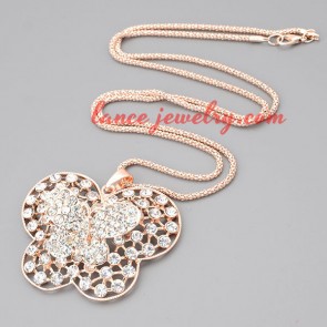 Charming necklace with metal chain & butterfly pendant 