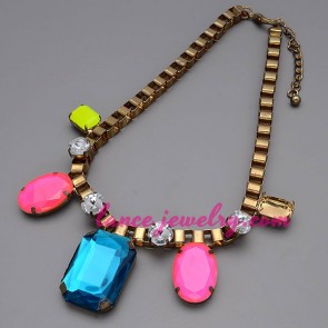 Attractive necklace with colorful resin beads & shiny crystal