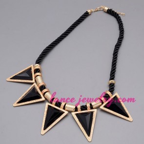 Black triangle pendant decorated necklace