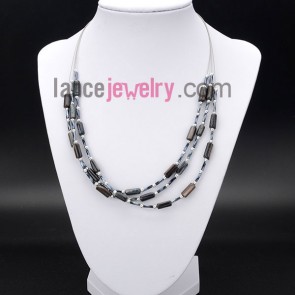 Classic necklace with different color
shell beads 
