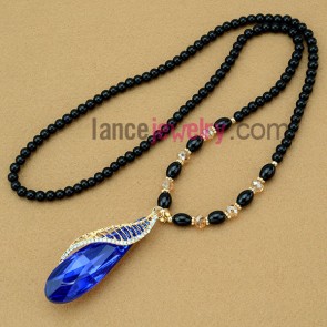 Fashion rhinestone & facet crystal drop pendant ornate strand necklace