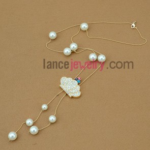 Fashion hand-made imitation pearl & rhinestone crown ornate strand necklace