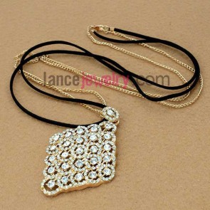 Delicate rhinestone pendant decoration chain necklace