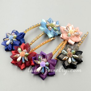 Traditional crystal beads decoration hair clip with the design of fabric flower