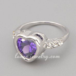 Sweet ring with purple crystal & shiny  rhinestone in the heart model