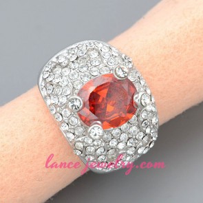 Attractive ring with red crystal & shiny rhinestone decoration
