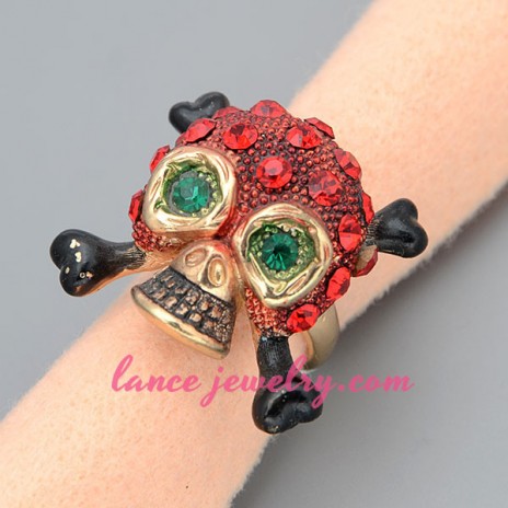 Personality ring with cool skeleton model decoration