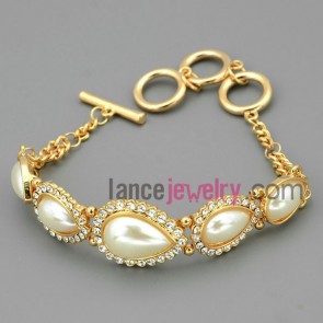 Special jewel shape chain link bracelet 