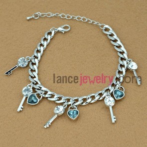 Classical key and lock decoration chain link bracelet
