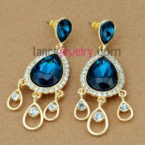 Delicate earrings with blue crystal decoration