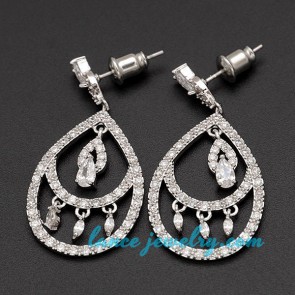 Gorgeous chandelier earrings with cubic zirconia pendant decoration