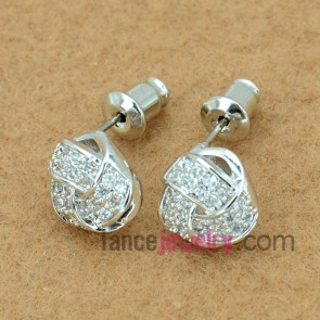 Delicate earrings with copper alloy pendant decorated transparent cubic zirconia 