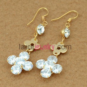 Elegant flower model clip-on earrings with crystal decoration