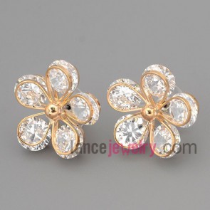 Sweet stud earrings with gold brass  decorated transparent cubic zirconia with flower model