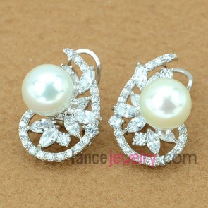 Pure stud earrings with copper alloy decorated  transparent cubic zirconia and  pearl