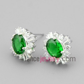 Big and round green shape earrings