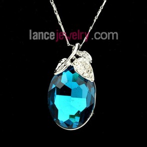 Classic blue color crystal pendant necklace