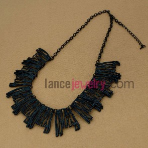 Cool series sweater chain necklace in black color
