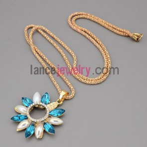Romantic necklace with gold metal chain & alloy part decorate shiny rhinestone and multicolor crystal with flower model