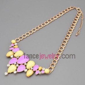 Sweet necklace with gold metal chain & alloy part decorate shiny rhinestone and multicolor resin with drops model