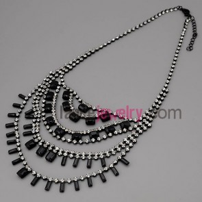 Cool necklace with silver metal chain & alloy part decorate rhinestone and black resin 