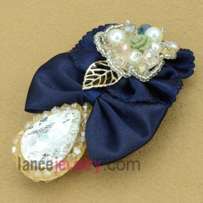 Delicate white color crystal decorated hair clip