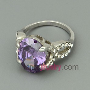 Nice purple color crystal and rhinestone alloy rings