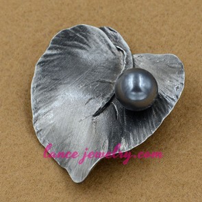 Simple brooch with dark grey color imitation pearl model
